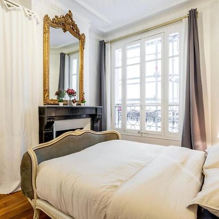 Abbesses - Superbe Appartement Avec Cheminees Paryż Zewnętrze zdjęcie