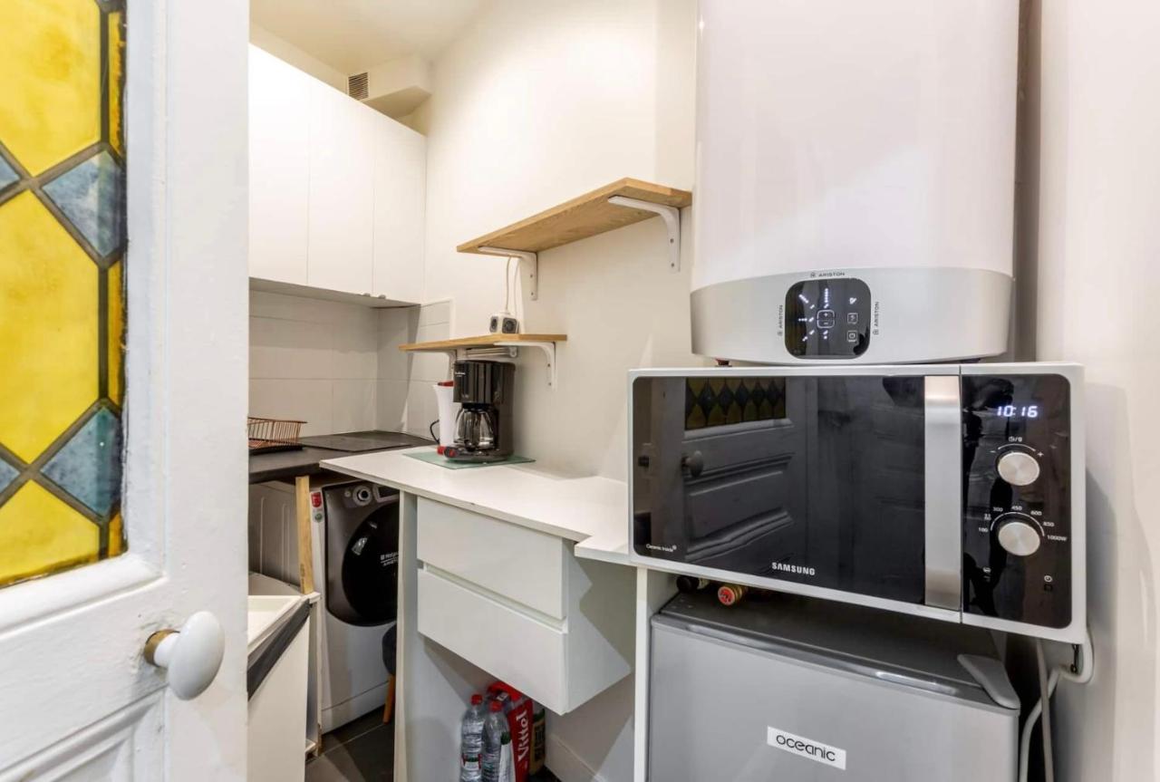 Abbesses - Superbe Appartement Avec Cheminees Paryż Zewnętrze zdjęcie