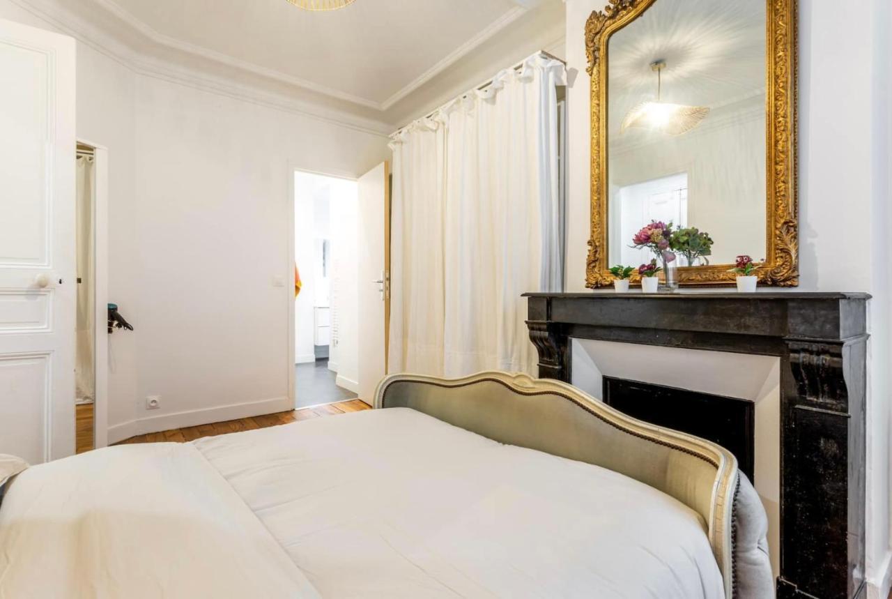 Abbesses - Superbe Appartement Avec Cheminees Paryż Zewnętrze zdjęcie