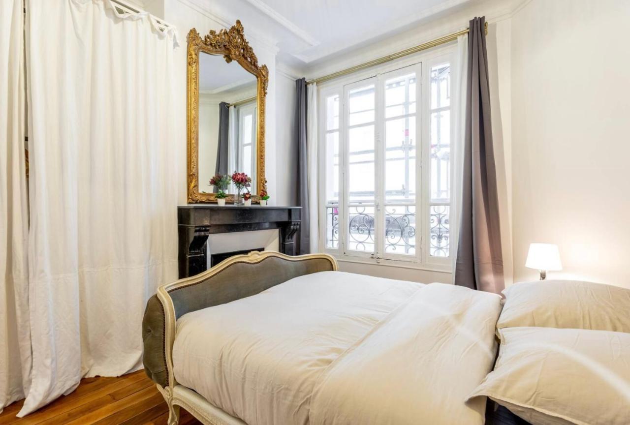 Abbesses - Superbe Appartement Avec Cheminees Paryż Zewnętrze zdjęcie